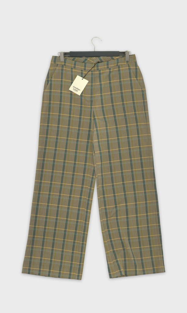 Another Label Broeken M