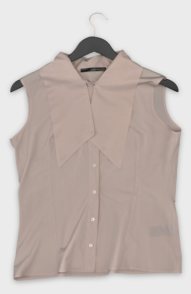 D. Exterior Tops M