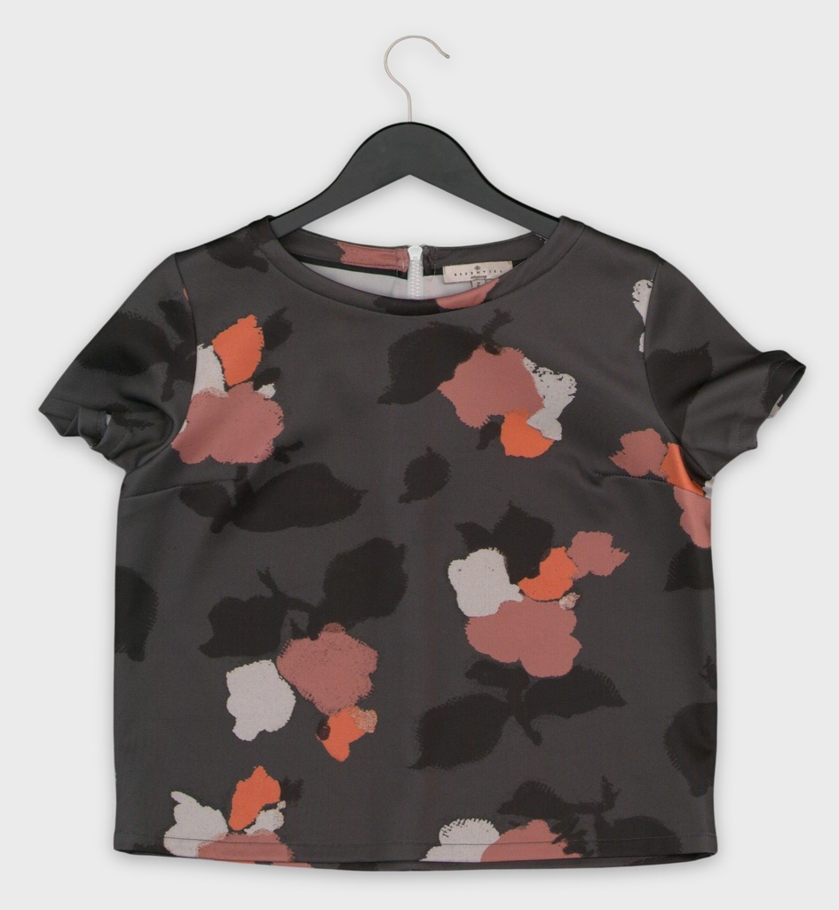 Essentiel Antwerp Tops M