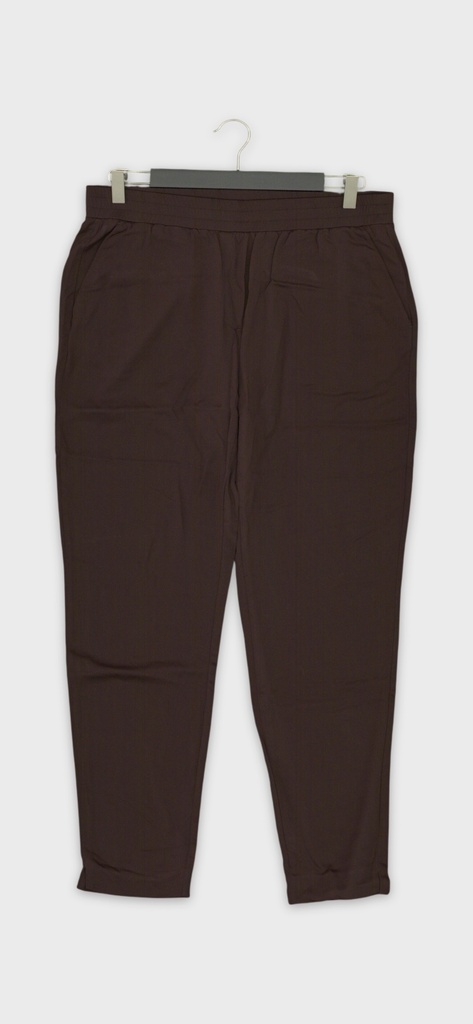 Second Female Broeken M