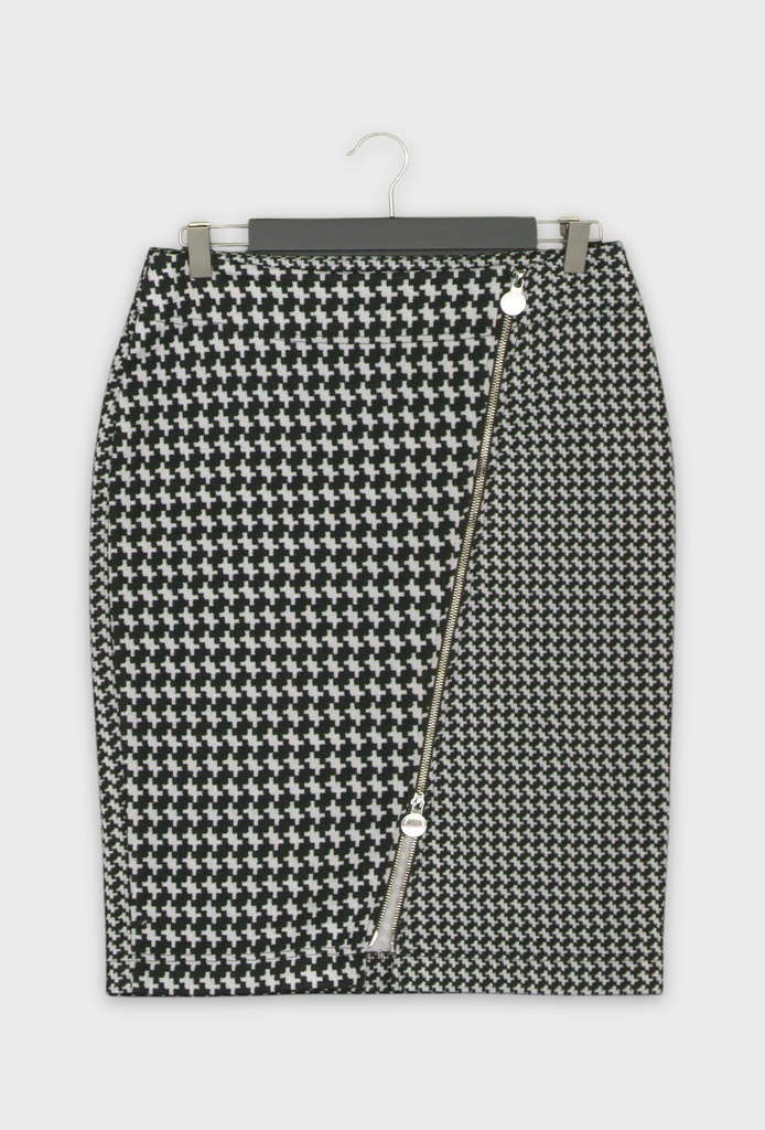 Caroline Biss Rokken M