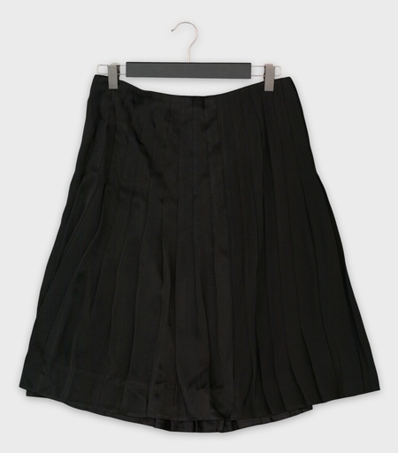 [A20260508_095855] Marc Jacobs Rokken S